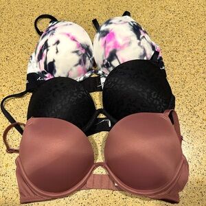 Victoria’s Secret PINK Wear Everywhere Super Push-Up Bra Like new lot of 3